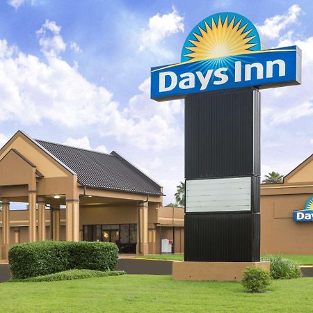 Days Inn & Suites By Wyndham Jennings Esterno foto