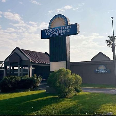 Days Inn & Suites By Wyndham Jennings Esterno foto