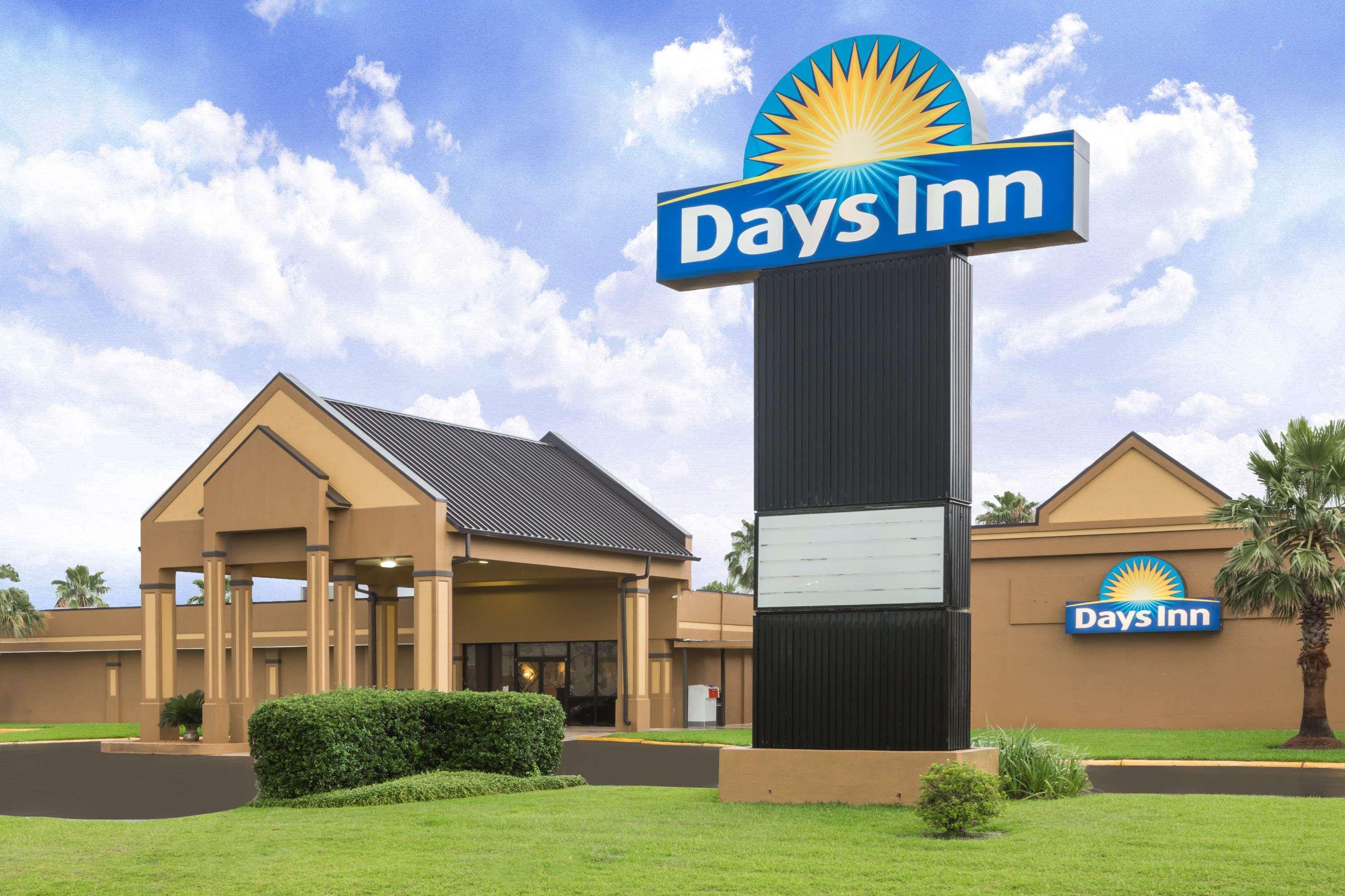 Days Inn & Suites By Wyndham Jennings Esterno foto