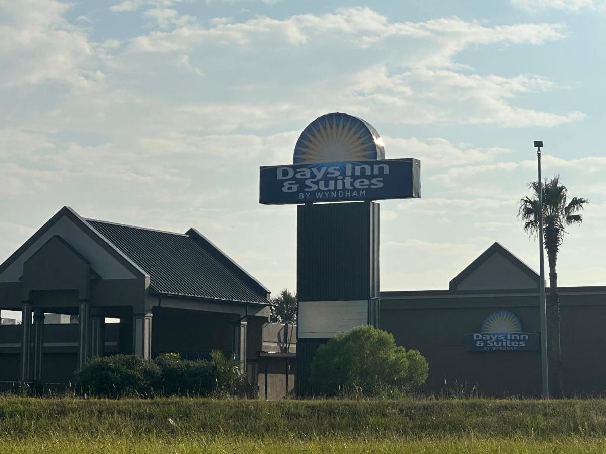 Days Inn & Suites By Wyndham Jennings Esterno foto