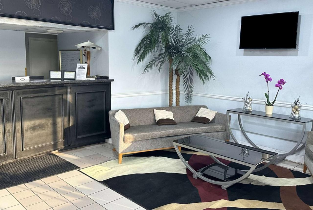 Days Inn & Suites By Wyndham Jennings Esterno foto