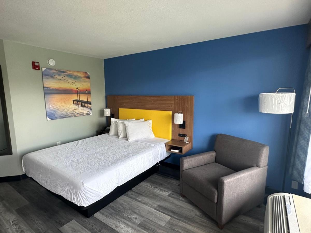 Days Inn & Suites By Wyndham Jennings Esterno foto