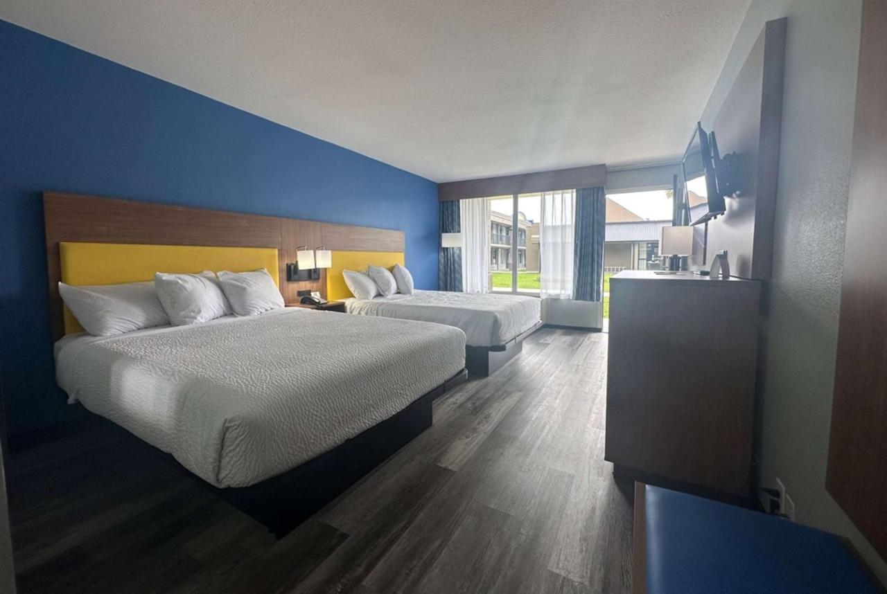 Days Inn & Suites By Wyndham Jennings Esterno foto