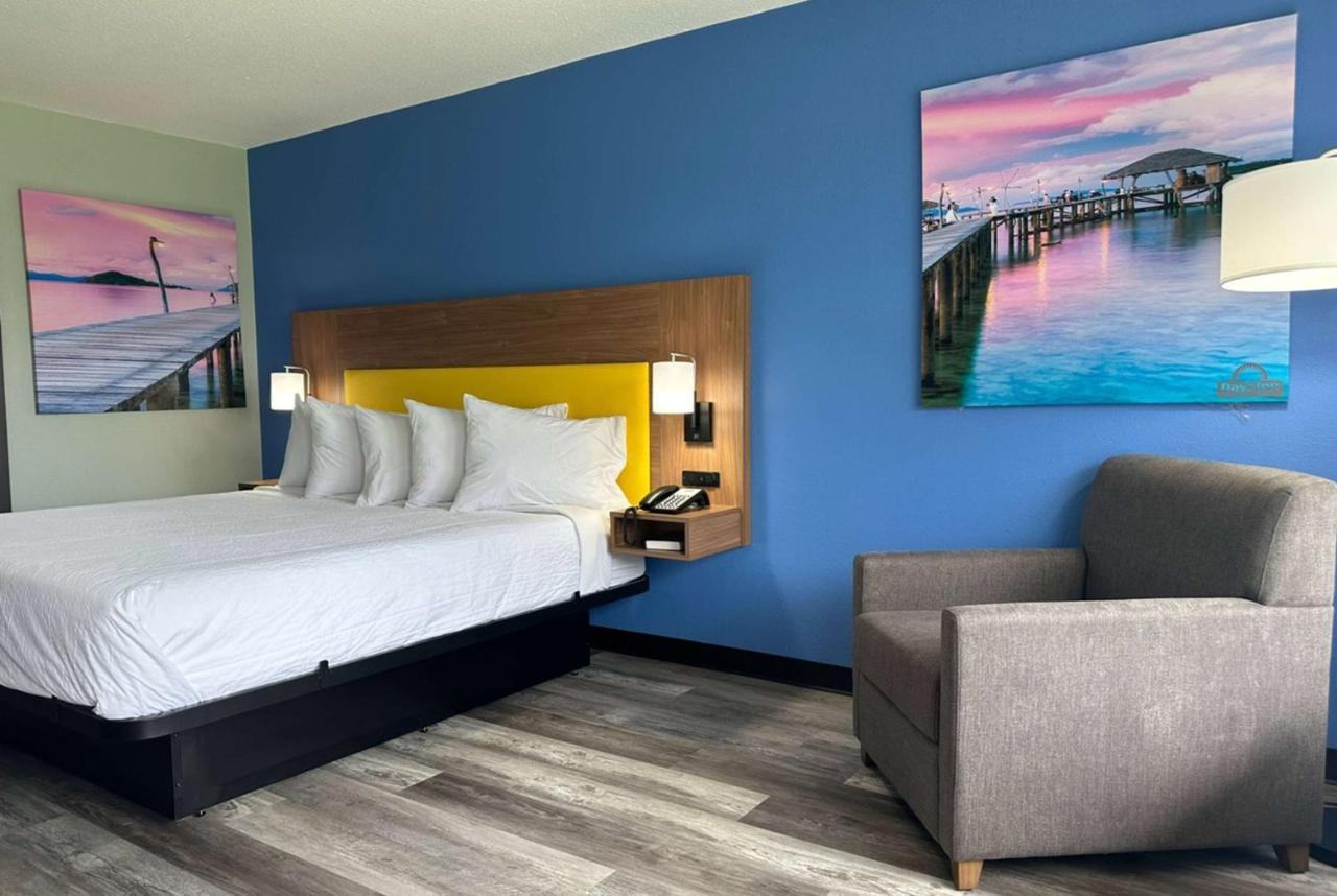 Days Inn & Suites By Wyndham Jennings Esterno foto