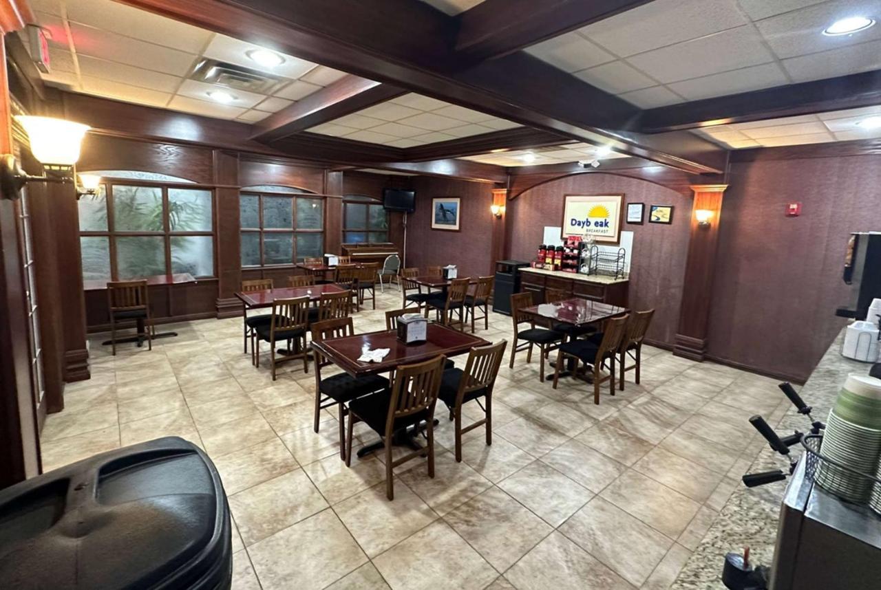 Days Inn & Suites By Wyndham Jennings Esterno foto