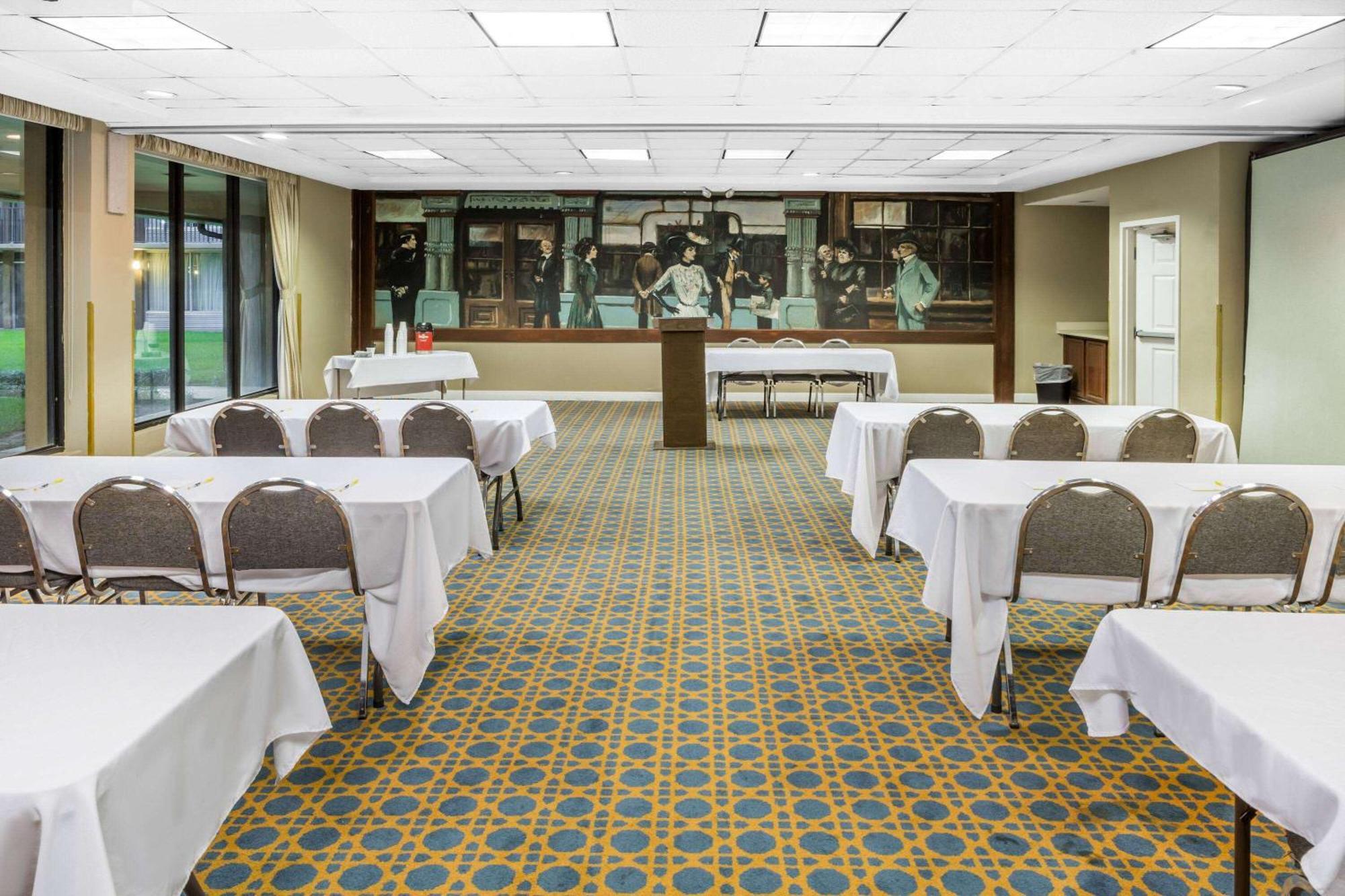Days Inn & Suites By Wyndham Jennings Esterno foto